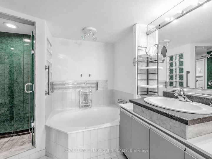 Photo 11 at 210 - 25 Maitland Street, Yonge Corridor, Toronto