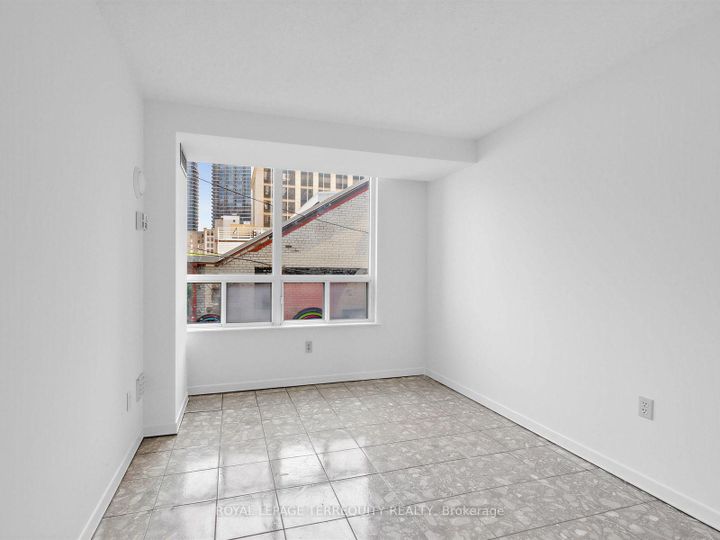 Photo 14 at 210 - 25 Maitland Street, Yonge Corridor, Toronto