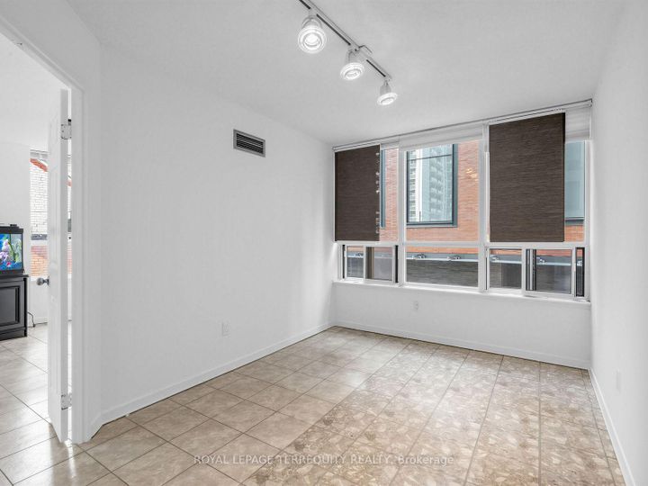 Photo 23 at 210 - 25 Maitland Street, Yonge Corridor, Toronto