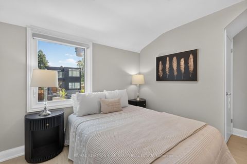 Photo 26 at 42 Franklin Avenue, Westgate, Toronto