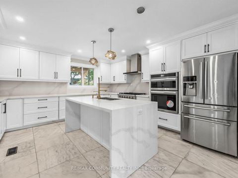 Photo 7 at 12 Janray Drive, Woburn, Toronto
