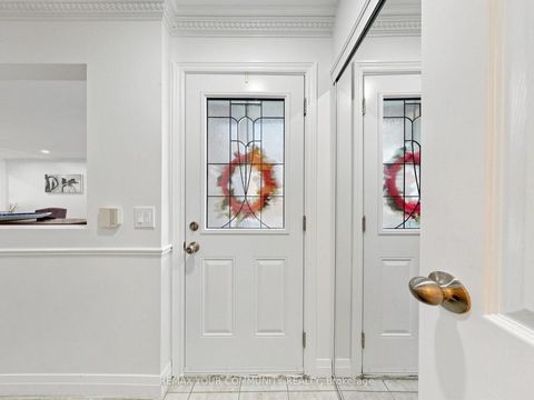 Photo 3 at 59 Valley Stream Drive, Milliken, Toronto