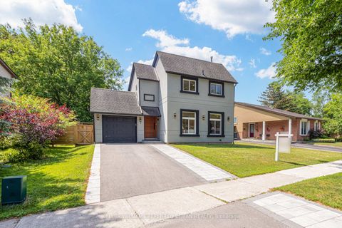 Photo 1 at 7 Cossar Drive, Aurora Highlands, Aurora