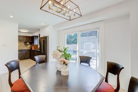 Photo 12 at 7 Cossar Drive, Aurora Highlands, Aurora