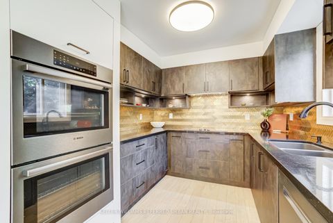 Photo 14 at 7 Cossar Drive, Aurora Highlands, Aurora