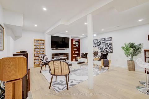 Photo 30 at 7 Cossar Drive, Aurora Highlands, Aurora