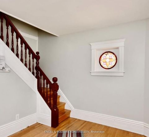 Photo 1 at 127 Burton Avenue, Allandale, Barrie