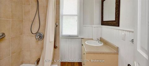 Photo 11 at 127 Burton Avenue, Allandale, Barrie