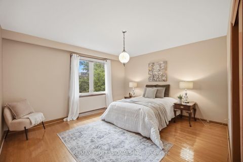 Photo 16 at 171 Regina Avenue, Lawrence, Toronto
