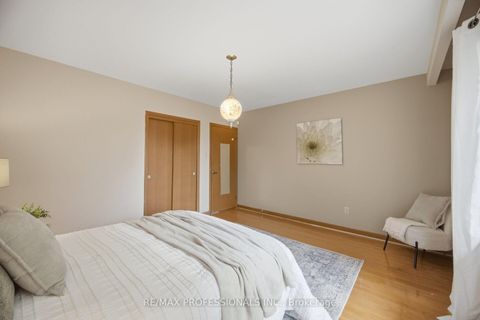 Photo 18 at 171 Regina Avenue, Lawrence, Toronto