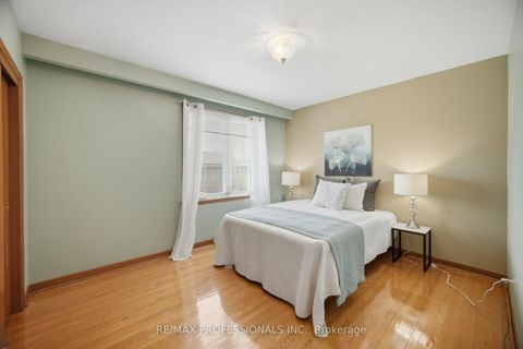 Photo 19 at 171 Regina Avenue, Lawrence, Toronto