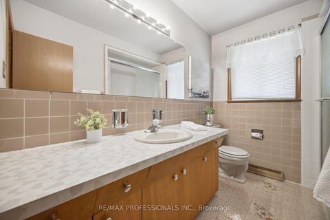 Photo 23 at 171 Regina Avenue, Lawrence, Toronto