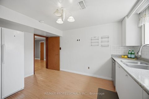 Photo 32 at 171 Regina Avenue, Lawrence, Toronto