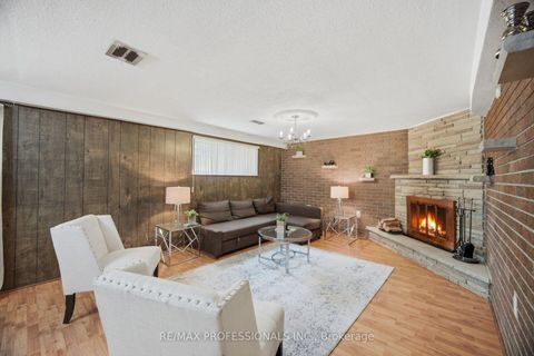 Photo 33 at 171 Regina Avenue, Lawrence, Toronto