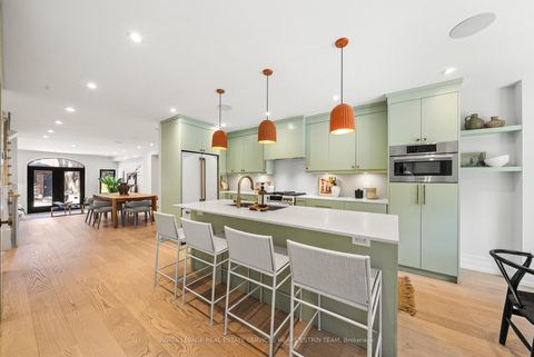 Photo 4 at 38 Shaftesbury Avenue, Moore Park, Toronto