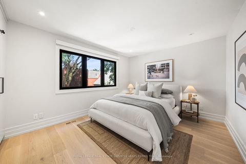 Photo 23 at 38 Shaftesbury Avenue, Moore Park, Toronto