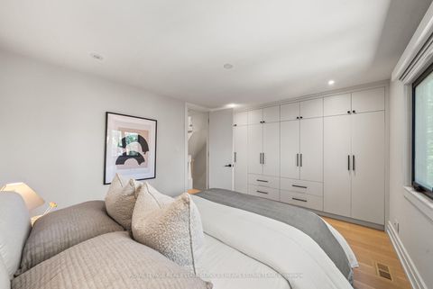 Photo 24 at 38 Shaftesbury Avenue, Moore Park, Toronto
