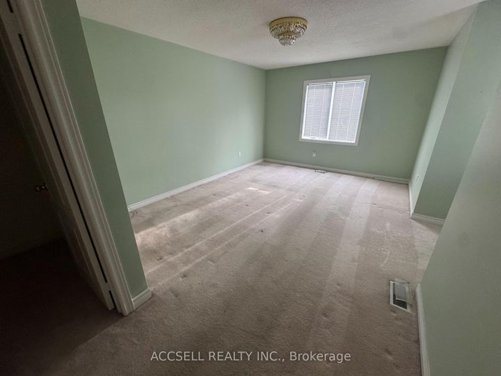 Photo 8 at 13 - 1905 Broad Hollow Gate, Erin Mills, Mississauga