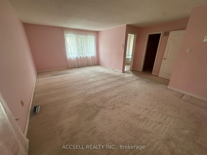 Photo 15 at 13 - 1905 Broad Hollow Gate, Erin Mills, Mississauga