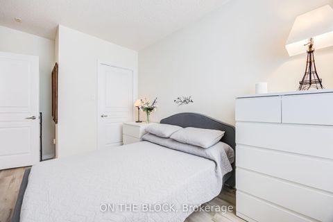 Photo 11 at 107 - 2495 Dundas Street W, High Park North, Toronto