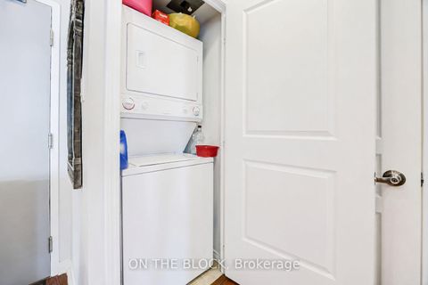 Photo 13 at 107 - 2495 Dundas Street W, High Park North, Toronto