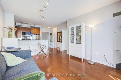 Photo 19 at 107 - 2495 Dundas Street W, High Park North, Toronto