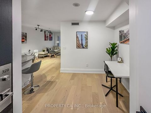 Photo 4 at 329 - 250 Wellington Street, Waterfront Communities C1, Toronto