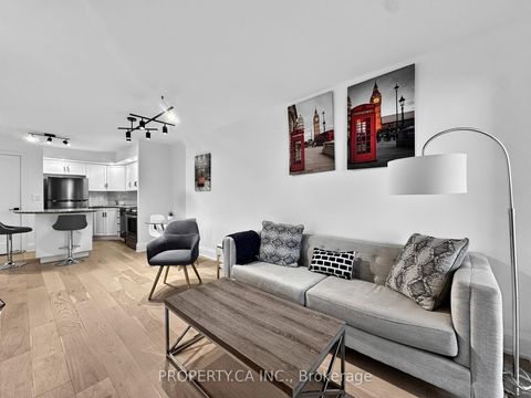Photo 6 at 329 - 250 Wellington Street, Waterfront Communities C1, Toronto