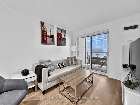 Photo 7 at 329 - 250 Wellington Street, Waterfront Communities C1, Toronto