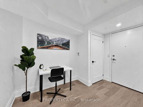 Photo 8 at 329 - 250 Wellington Street, Waterfront Communities C1, Toronto