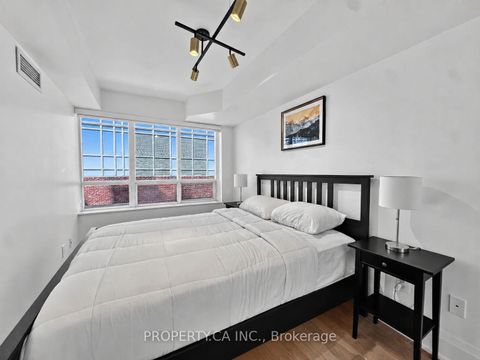 Photo 11 at 329 - 250 Wellington Street, Waterfront Communities C1, Toronto