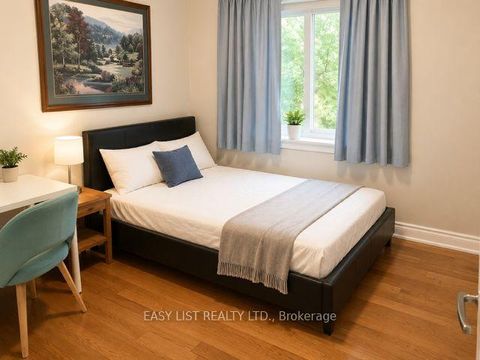 Photo 8 at 15 Summerglade Drive, Malvern West, Toronto