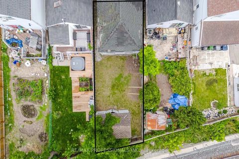 Photo 15 at 39 Holley Avenue, Weston, Toronto