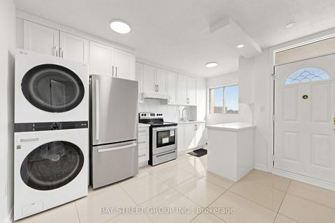 Photo 10 at 302 - 55 Sunny Glenway, Flemingdon Park, Toronto