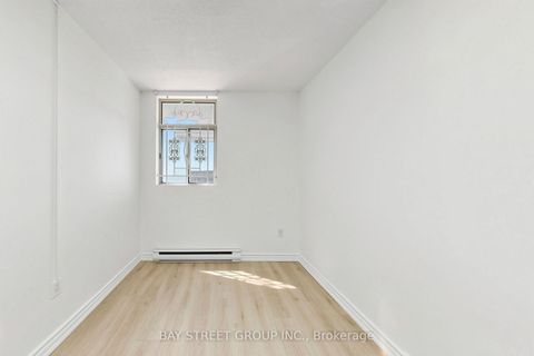 Photo 14 at 302 - 55 Sunny Glenway, Flemingdon Park, Toronto