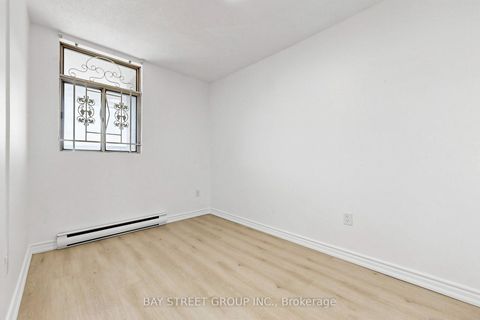 Photo 16 at 302 - 55 Sunny Glenway, Flemingdon Park, Toronto
