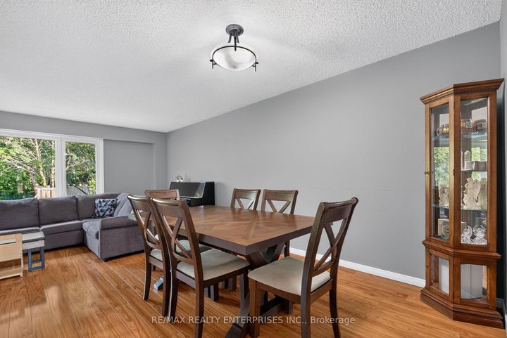 Photo 13 at 86 Bow River Crescent, Streetsville, Mississauga
