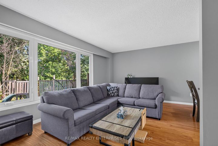 Photo 16 at 86 Bow River Crescent, Streetsville, Mississauga