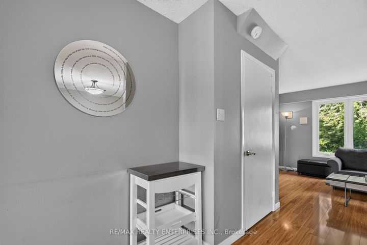 Photo 18 at 86 Bow River Crescent, Streetsville, Mississauga