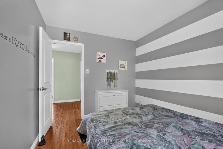 Photo 23 at 86 Bow River Crescent, Streetsville, Mississauga