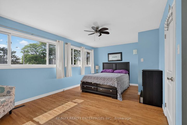 Photo 25 at 86 Bow River Crescent, Streetsville, Mississauga