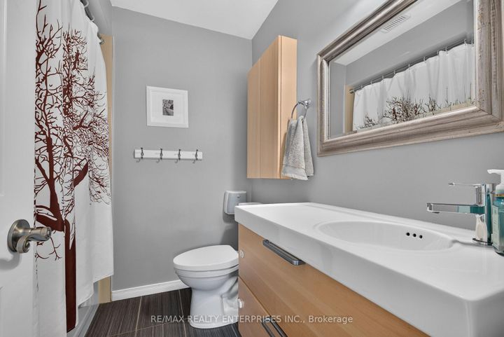 Photo 28 at 86 Bow River Crescent, Streetsville, Mississauga