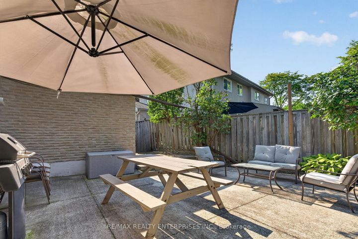 Photo 39 at 86 Bow River Crescent, Streetsville, Mississauga