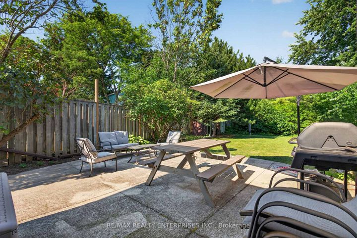 Photo 40 at 86 Bow River Crescent, Streetsville, Mississauga