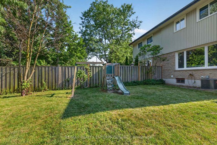 Photo 44 at 86 Bow River Crescent, Streetsville, Mississauga
