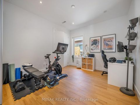 Photo 11 at 427 Crawford Street, Little Italy, Toronto