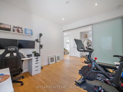 Photo 12 at 427 Crawford Street, Little Italy, Toronto