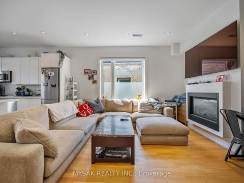 Photo 21 at 427 Crawford Street, Little Italy, Toronto