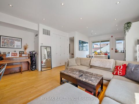 Photo 24 at 427 Crawford Street, Little Italy, Toronto