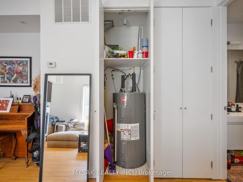 Photo 25 at 427 Crawford Street, Little Italy, Toronto